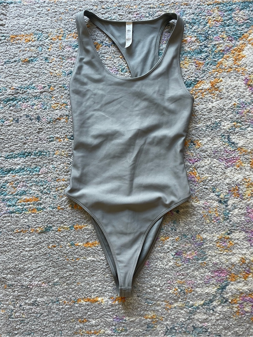 ALO Yoga Light Gray Asymmetrical One-Piece Bodysuit MED